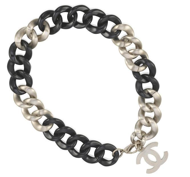 CHANEL: CURB CHAIN NECKLACE Spring 2007