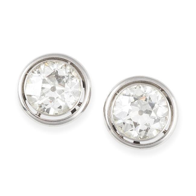 PAIRE DE BOUCLES D'OREILLES DIAMANTS