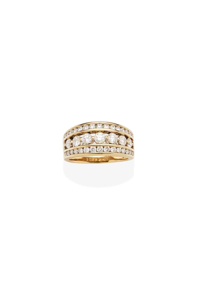 14CT GOLD AND DIAMOND RING