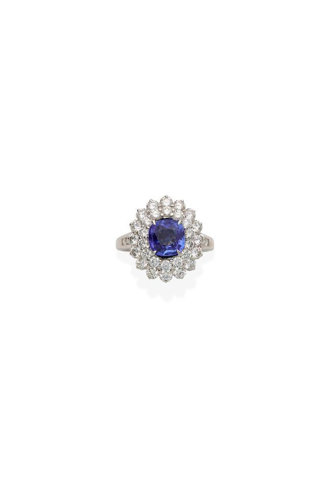 SAPPHIRE AND DIAMOND RING