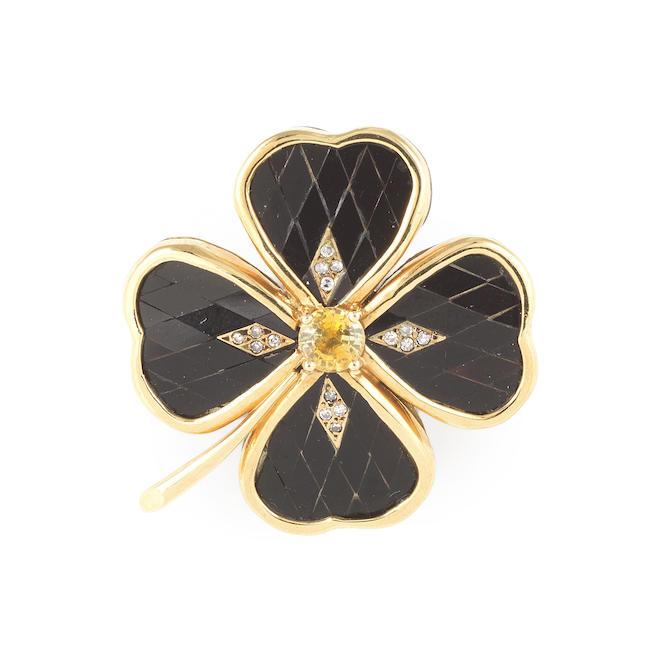 PIN 'TREFLE' SAPHIR, ONYX ET DIAMANTS