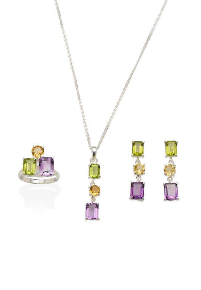 MULTICOLOURED GEM RING, PENDANT AND EARRINGS SUITE