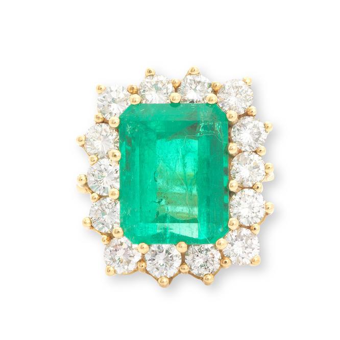 BAGUE ÉMERAUDE ET DIAMANTS