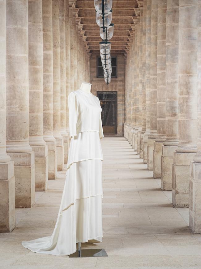 Maggy Rouff, Modèle Edition reproduit par Extension. Robe de mariée en shantung de soie écru.